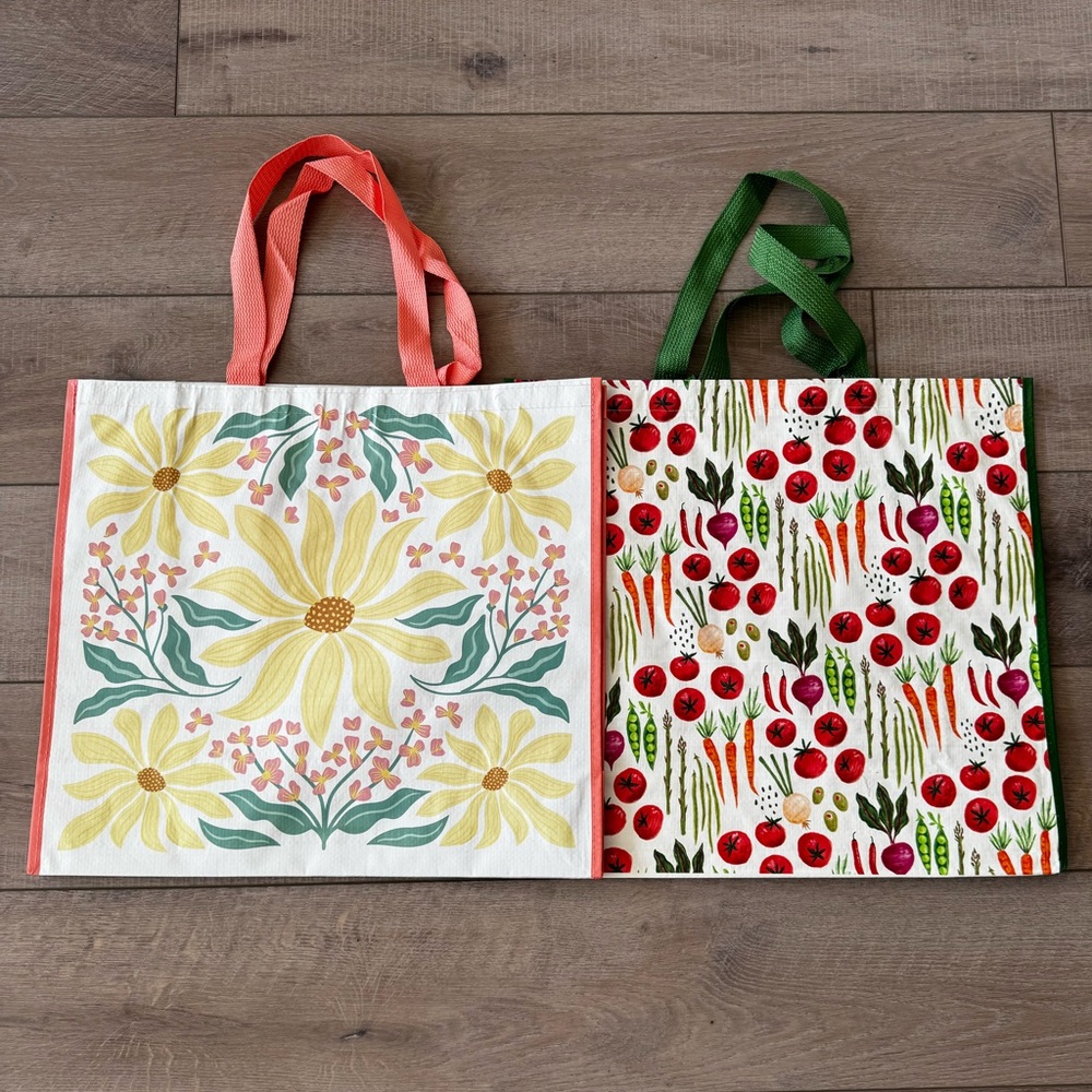Homegoods TJMaxx Marshalls Vegetable & Flower Print Tote Bags Set of 2 NWOT